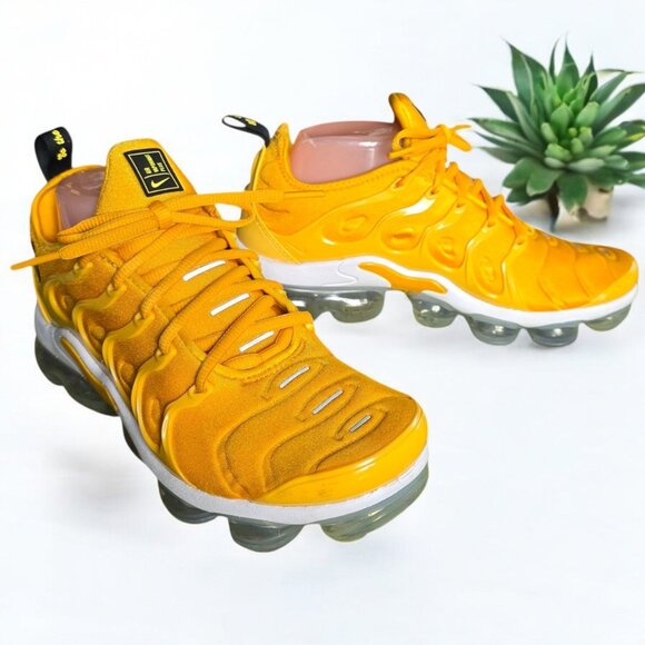 yellow vapormax men